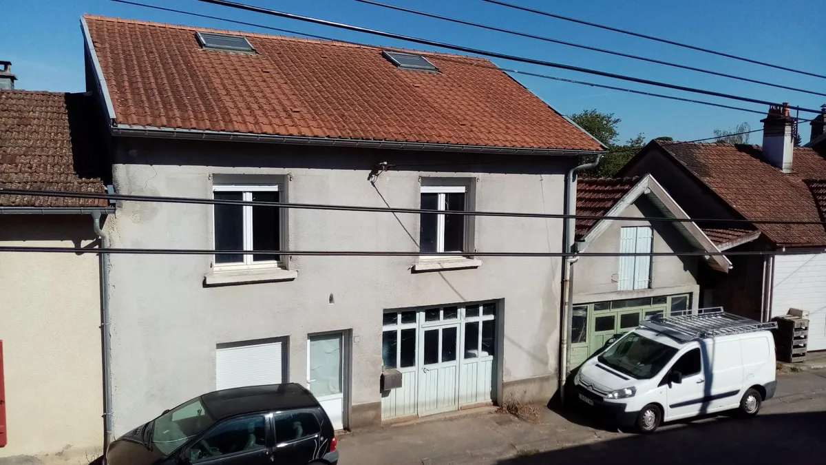 Photo 1