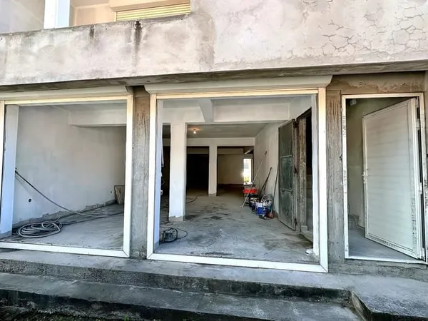 Local professionnel 80 m²