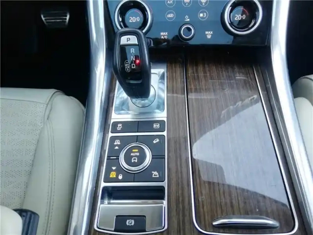 Land Rover Range Rover mark ix p400e phev 2.0l 404ch — photo 20