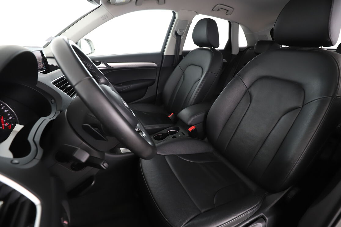 Audi Q3 1.4 TFSI COD Ambition Luxe S Tronic — photo 9