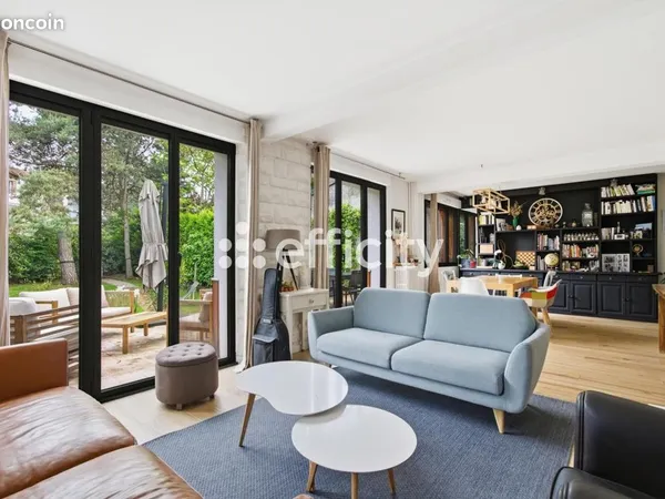 Maison 7 pièces 151 m²