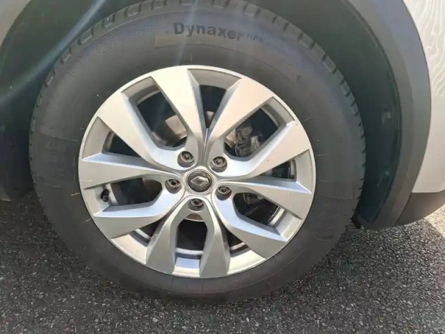Renault Captur blue dci 115 edc — photo 11