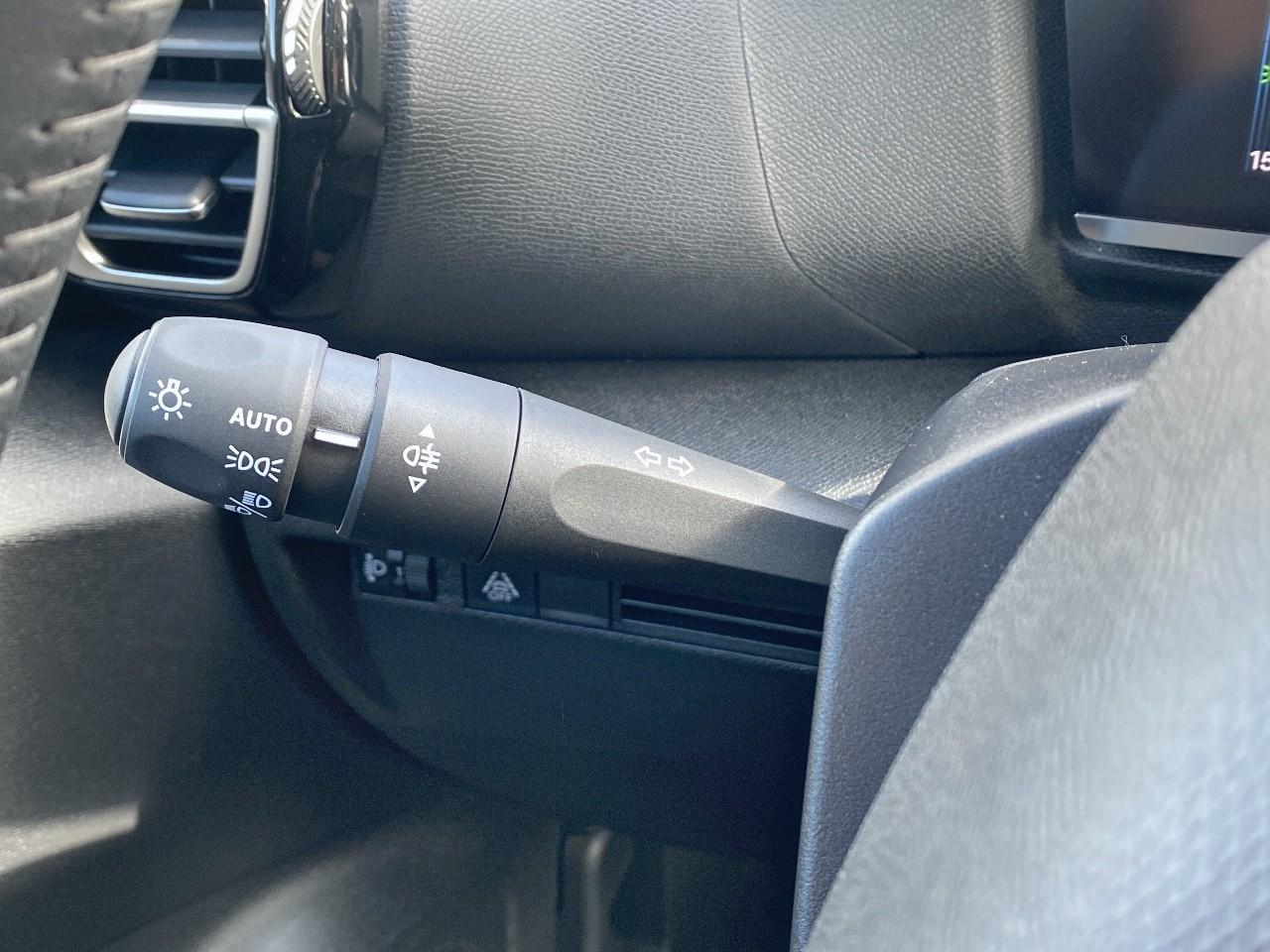 Citroën C4 1.2 hybride 145ch plus e-dcs6 — photo 17