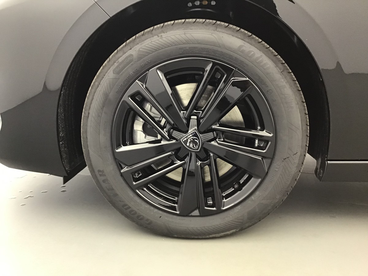 Peugeot 308 — photo 24