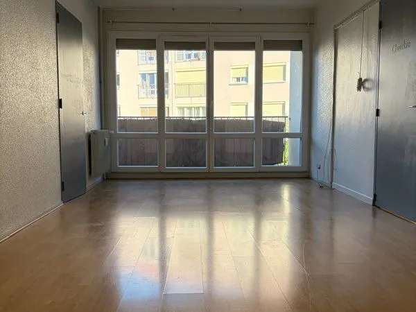 🏡 à vendre - beau t3 lumineux avec 2 balcons, garage & cave - besançon