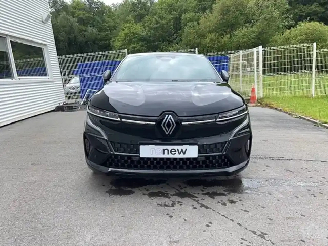 Renault Megane e-tech ev60 220 ch super charge — photo 8