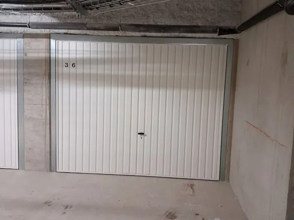 Garage à louer