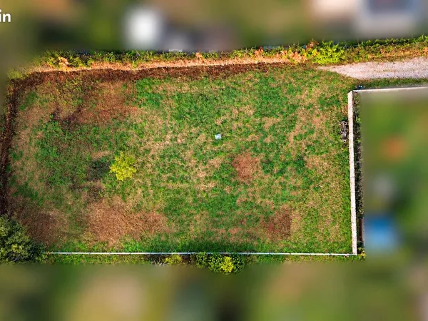 Terrain 1399 m² SAINT LYPHARD