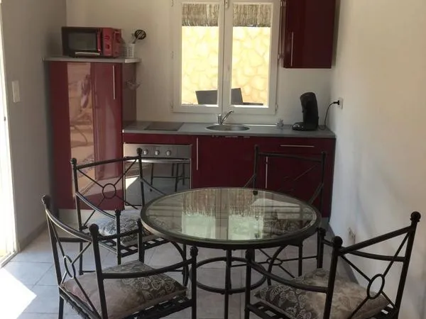A loué apparemment 45m2