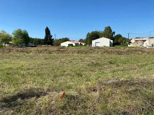 Terrain 723 m²