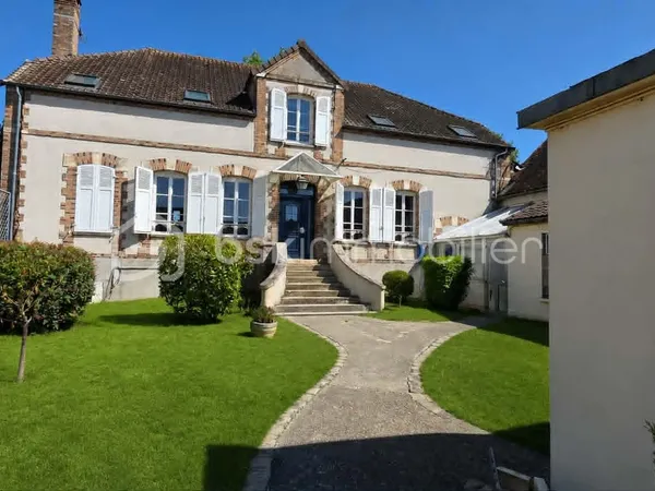 Maison 7 pièces 260 m²