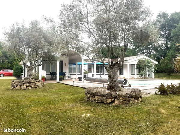 Maison 7 pièces - 244 m2 habitables sur 7764 m2 de terrain