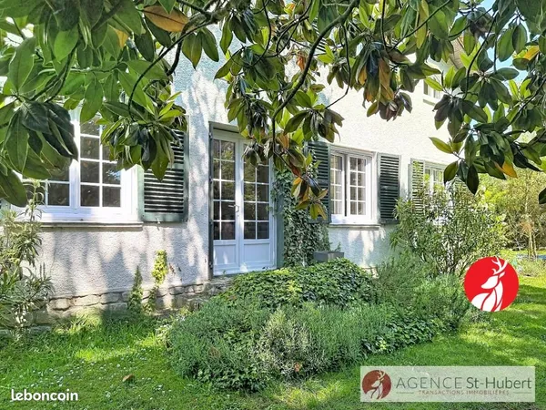 Maison 8 pièces 215 m²