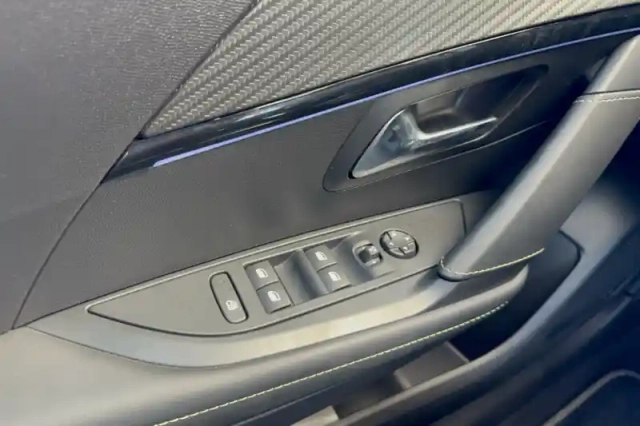 Peugeot 208 hybrid 100 e-dcs6 — photo 22
