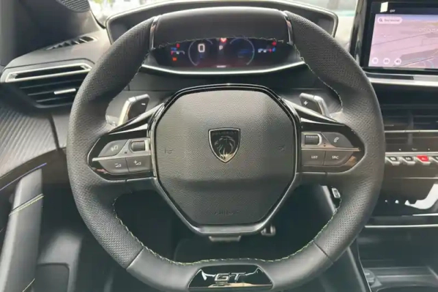 Peugeot 208 hybrid 110 e-dcs6 — photo 14