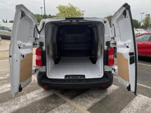 Fiat Scudo fg m 1.5 bluehdi 120ch s&amp;s — photo 13