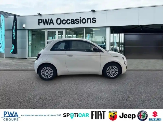 Fiat 500 e 118ch (red) my25 — photo 4