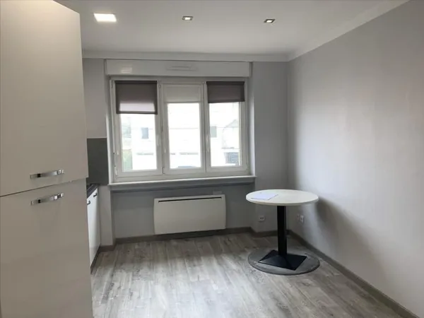LONGWY-HAUT : STUDIO