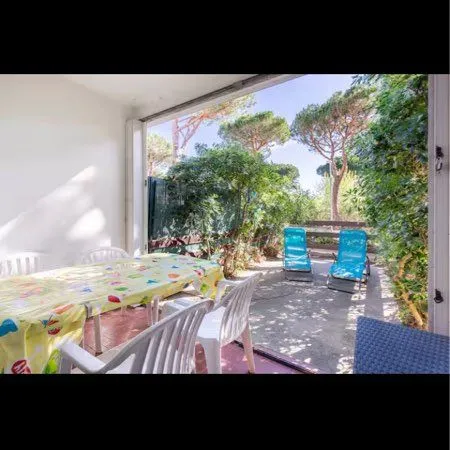 Studio cabine avec jardin et parking