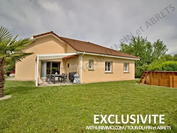 Plain-Pied, 4 chambres, au calme avec piscine.
