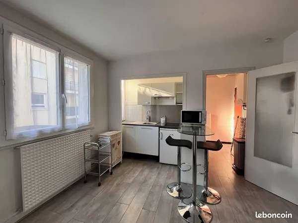 Studio 1 pièce 21 m²