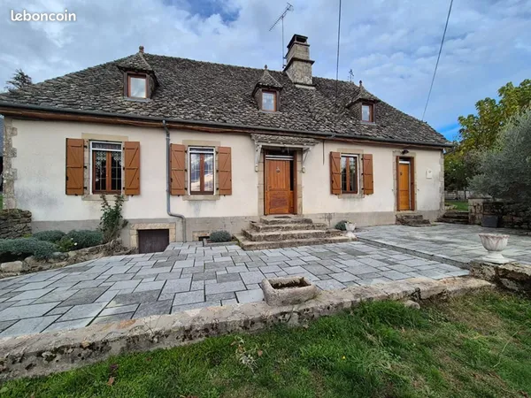 Maison 7 pièces 236 m²