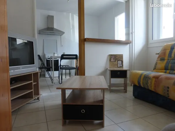 LOCATION MEUBLE JOUE LES TOURS 29m2