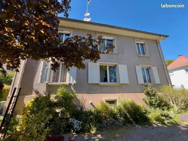 APPARTEMENT 4 pièces / 100 m² / RDC / Jardin