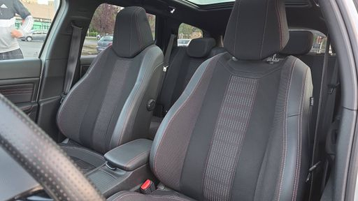 Peugeot 308 1.2 Puretech 130 EAT8 - GT Line – 2019 – 132202 km – Essence – Boîte Automatique — photo 46