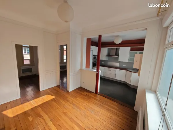 Appartement T3 47m² proche coliseum