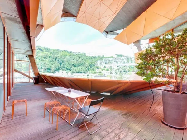 Bureaux 1142 m²