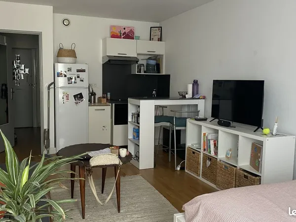 Studio 1 pièce 28 m²