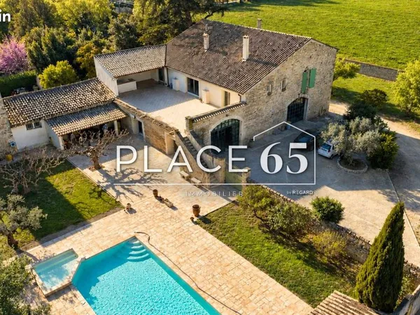 Mas 8 pièces 403 m²