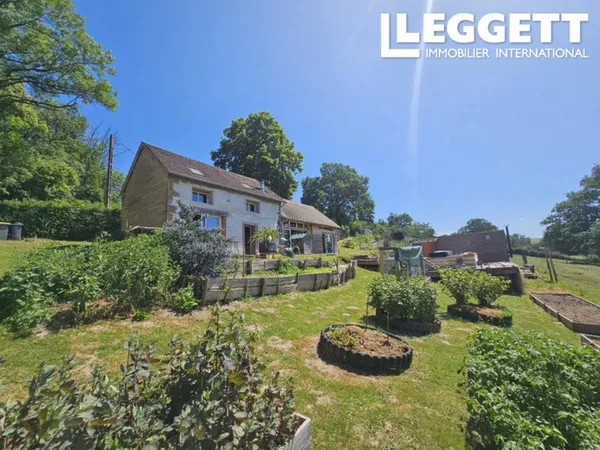 Maison de campagne avec installations équestres, sauna, jacuzzi et 1,5 ha près de Cérilly
