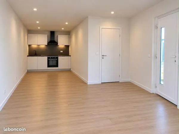 Studio 28 m² avec baie vitrée et jardin