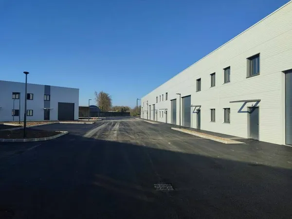 Local d'activité 340 m²