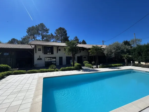 Maison Salles 6 pièce(s) 223 m2