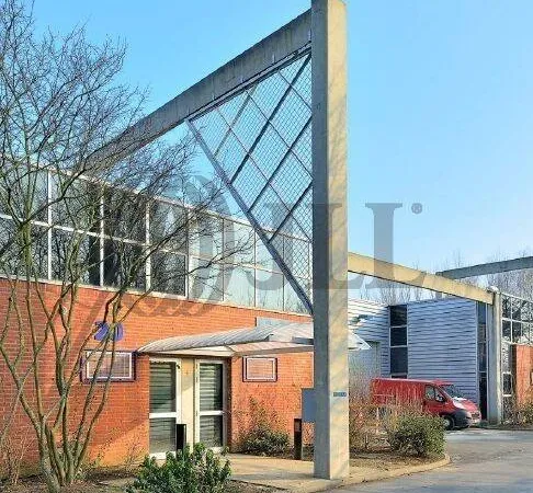 Local d'activité 379 m²