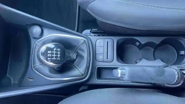 Ford Fiesta 1.0 ecoboost 125 ch s&amp;s mhev bvm6 — photo 10