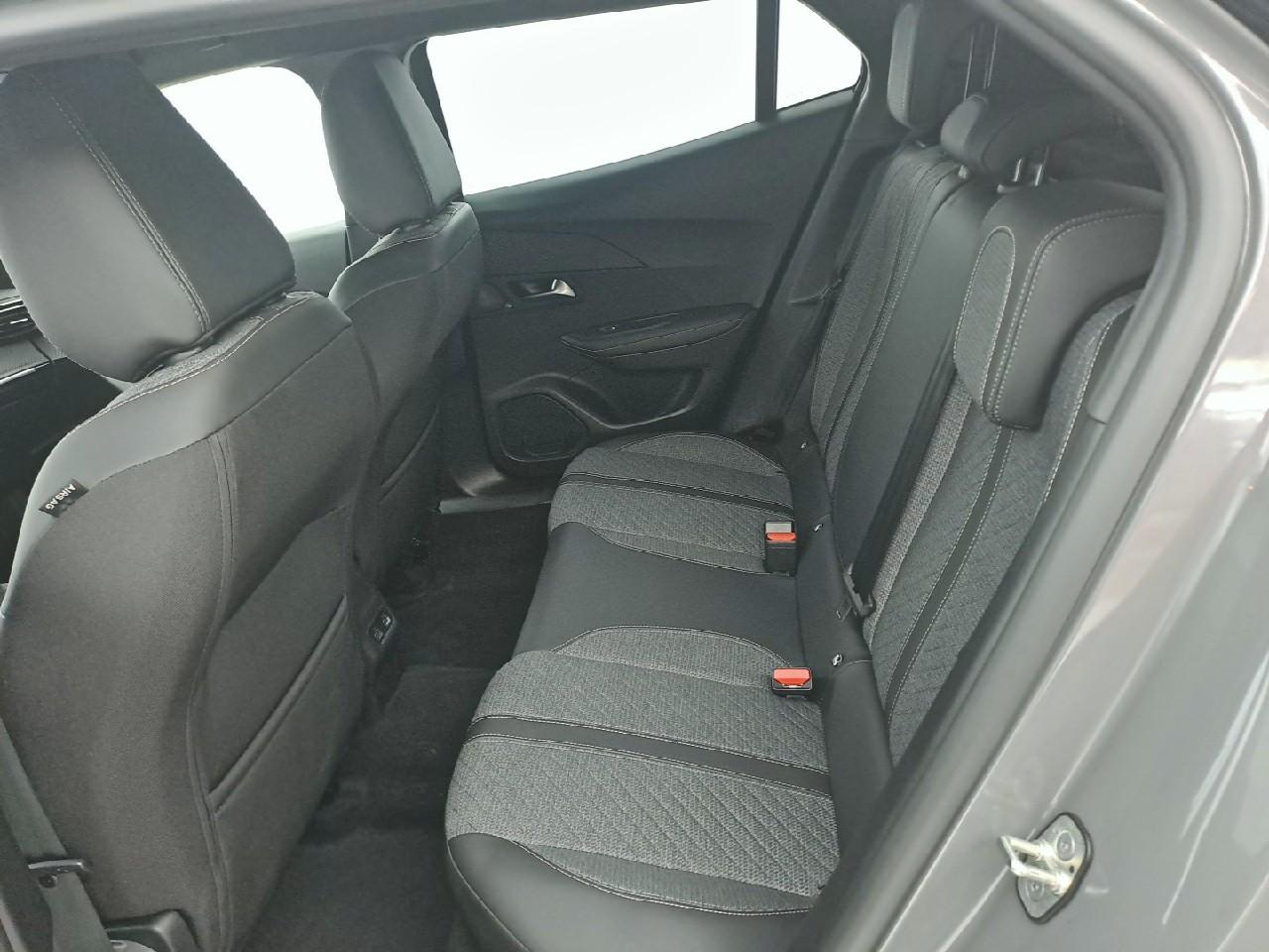 Peugeot 2008 puretech 100 s&s bvm6 allure — photo 10