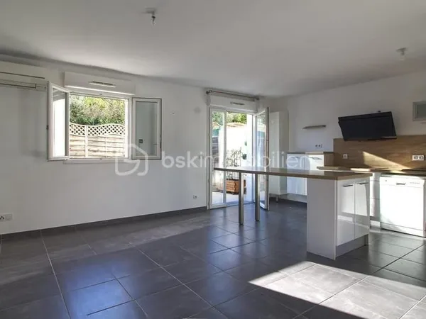 Appartement F3 65 m² avec terrasse