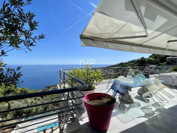 Eze village, superbe appartement avec vue mer panoramique.
