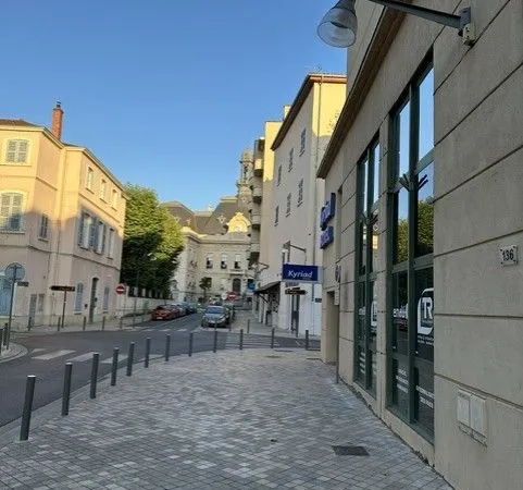 BUREAUX 150 m² - HYPER CENTRE VILLEFRANCHE-SUR-SAÔNE - LOCATION DIRECT PROPRIÉTAIRE
