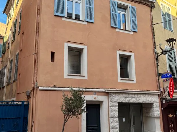Maison de Ville - 3 Occupations
