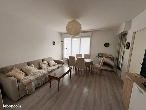 F3 65m² TRAVERSANT Est-Ouest · Secteur Jean Jaurès · 2e étage ascenseur · Accès balcon depuis 2 pièc
