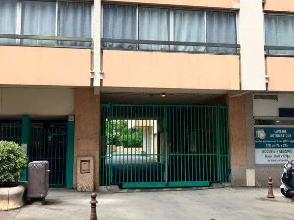 Location Box St Laurent du Var square Benes