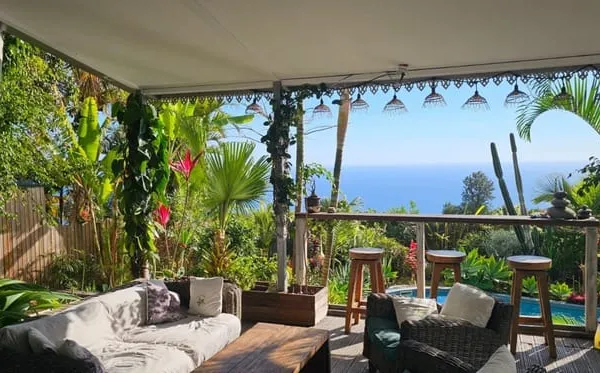 Deux maisons, deux piscines et un studio indépendant avec vue océan