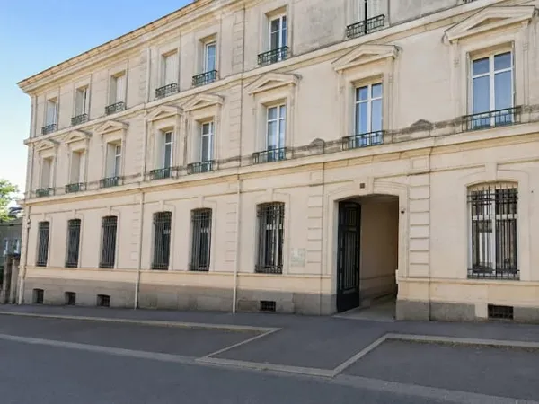 Immeuble 852 m²