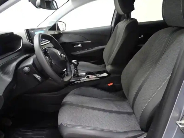 Peugeot 208 1.2 100ch s&amp;s allure — photo 12