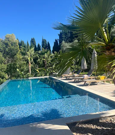 Propriété 7 pièces 350 m²
